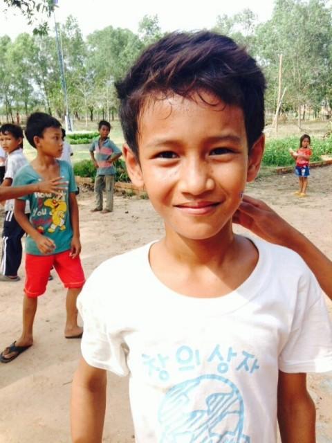 活動で出会ったカンボジアの男の子