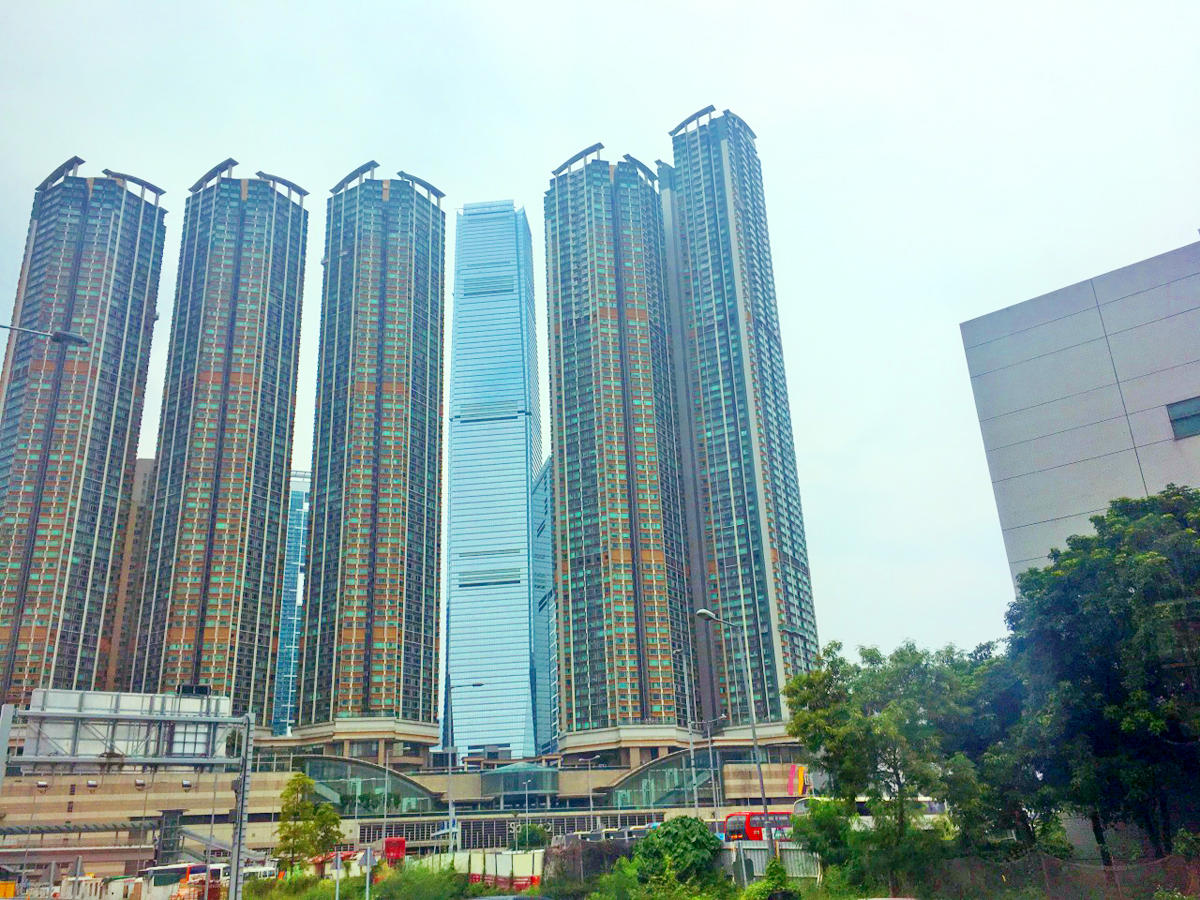 香港の街並みです。建物が大きい。香港の暮らしぶりを聞けて楽しかったです。