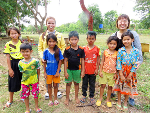 cambodia-poipet-children-600.jpg