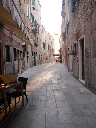 ヴェネツィアの小道