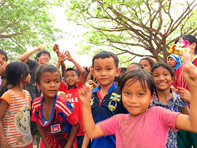 カンボジアの子どもたちのためになる活動を目指しています