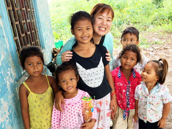 cambodia-poipet-children2-600.jpg