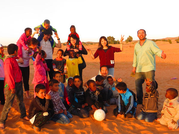 FOOTRAVELモロッコ　サハラ砂漠でサッカー交流10日
